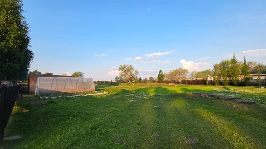 4 Bedroom Property for Sale in Roodewal Free State